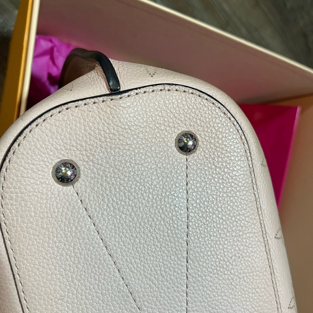 Louis Vuitton Girolta Mahina Monogram Bucket Bag with COA, box, dust bag - Picture 9 of 10